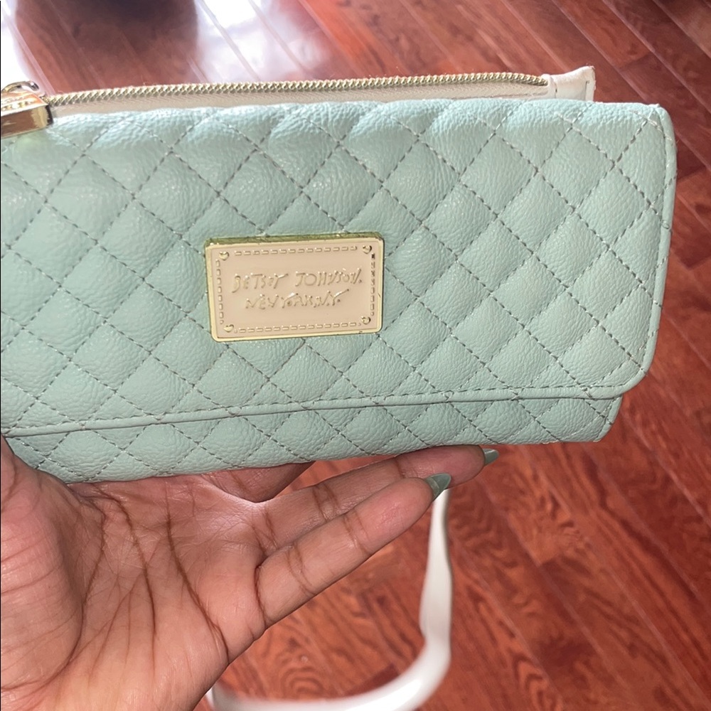 Vintage Y2K Betsey Johnson Green Quilted Kawaii Crossbody Wallet Super